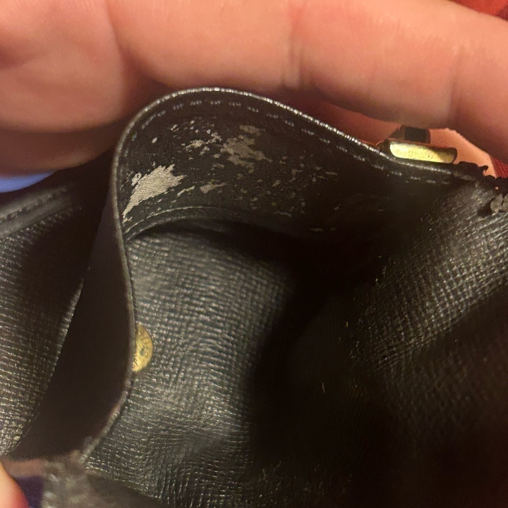 Louis Vuitton epi Black key holder - Picture 7 of 11